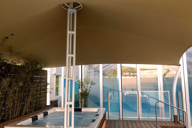 1_Jacuzzi_Outdoor-Cover_Canopy_Private-Home_Balcony-Cover.jpg