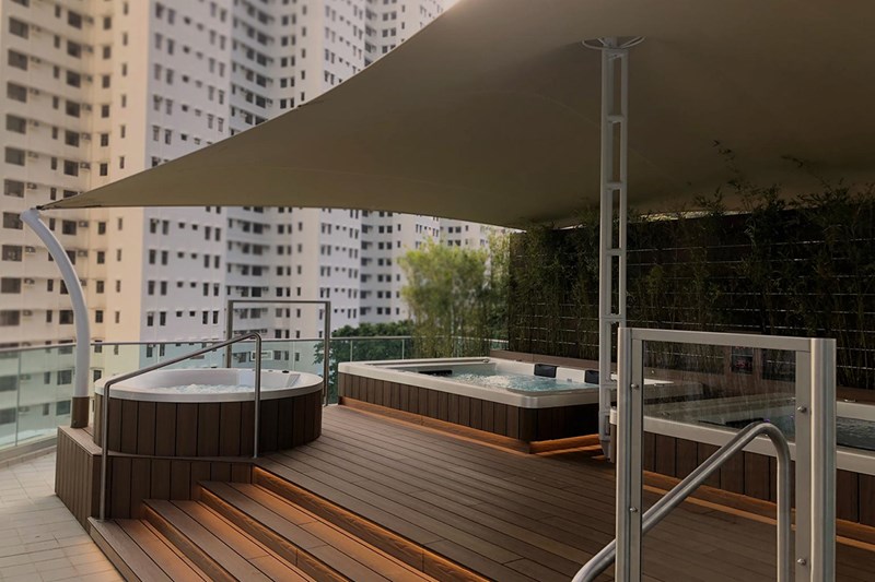 3_Jacuzzi_Outdoor-Cover_Canopy_Private-Home_Balcony-Cover.jpg